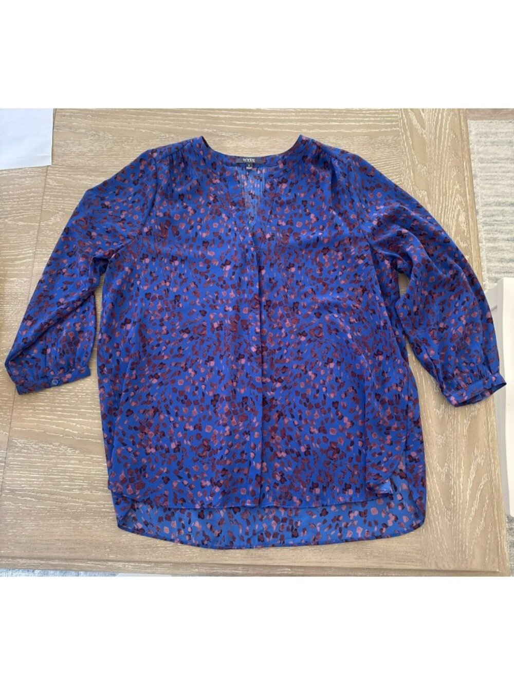 NYDJ Blouse Womens Small Button Front 3/4 Sleeve Abstract Print Split Neck Top